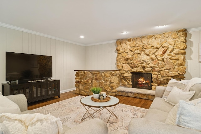870 Georgetowne Ln, Barrington, IL 60010 - living area with crown molding, a fireplace, wood finished floors, and recessed lighting