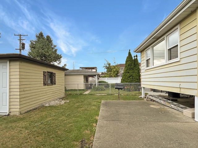 4841 N Natchez Ave, Chicago, IL 60656 - view of yard with a patio area and an outdoor structure