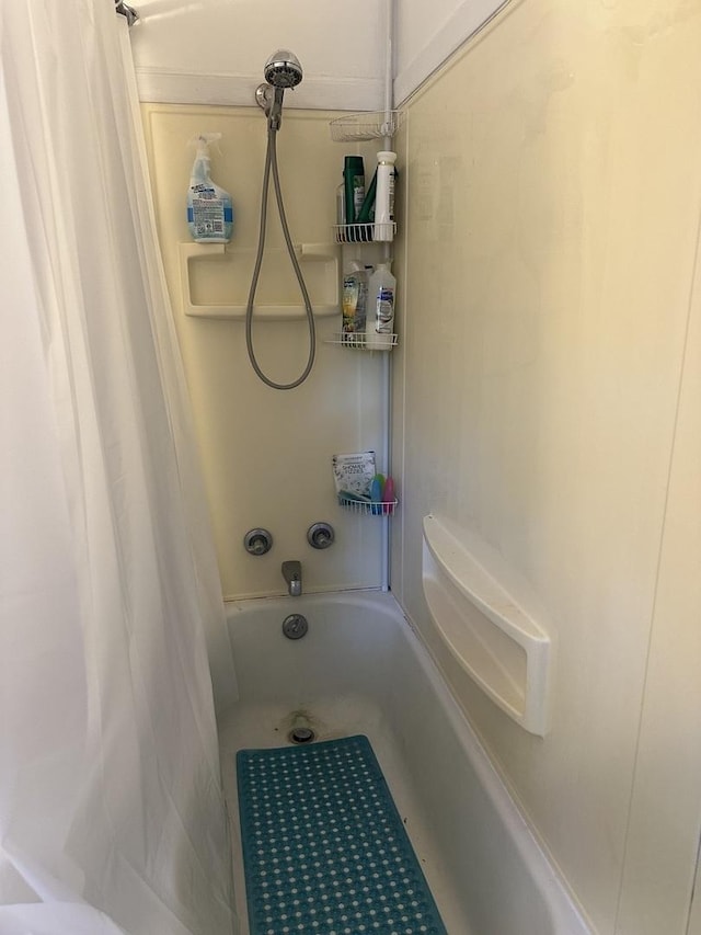 605 Washington St, Prophetstown, IL 61277 - full bathroom featuring shower / tub combo