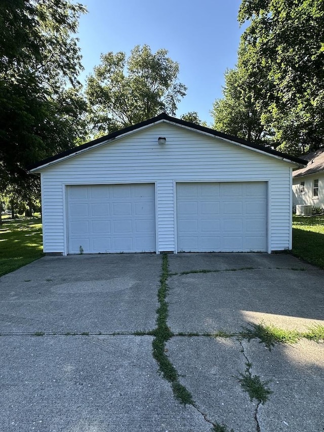 605 Washington St, Prophetstown, IL 61277 - view of detached garage