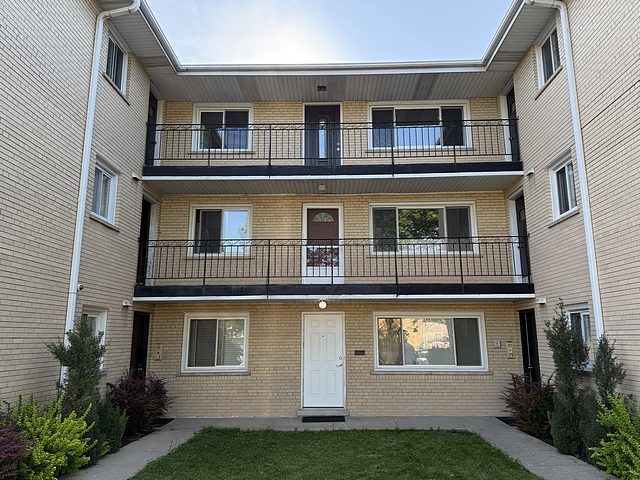 5925 W Montrose Ave Unit 3C, Chicago, IL 60634 - view of property