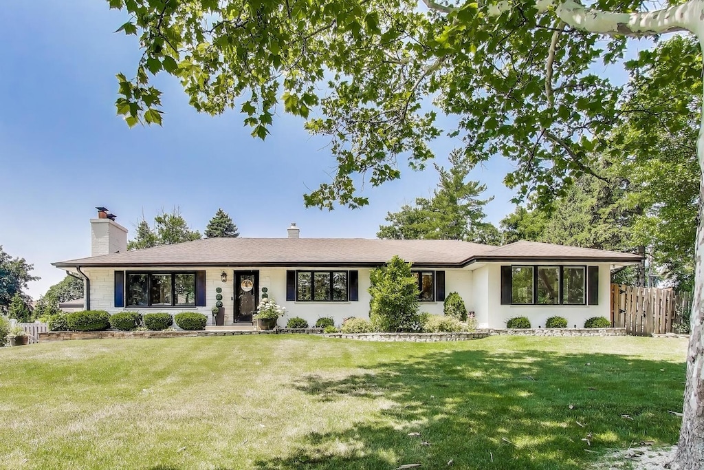 390 S Kenilworth Ave, Glen Ellyn, IL 60137 - photo 1
