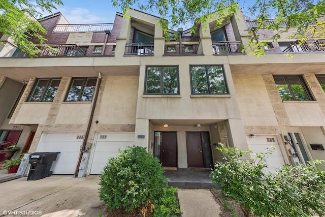 665 N Carpenter St, Chicago, IL 60642 - photo 1