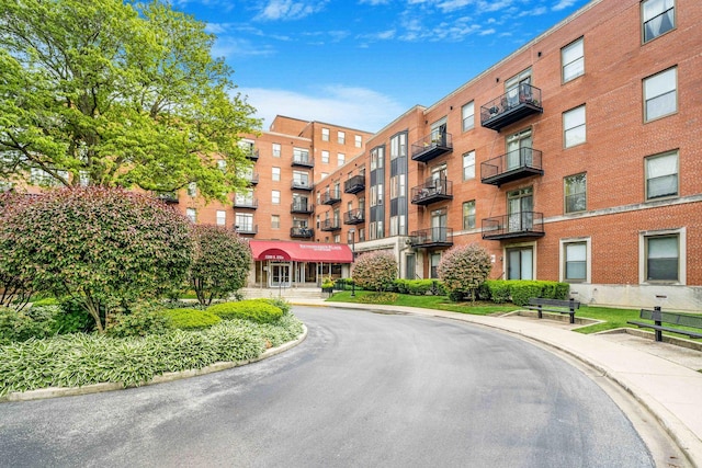 5200 S Ellis Ave Unit 318, Chicago, IL 60615 - view of apartment building / complex