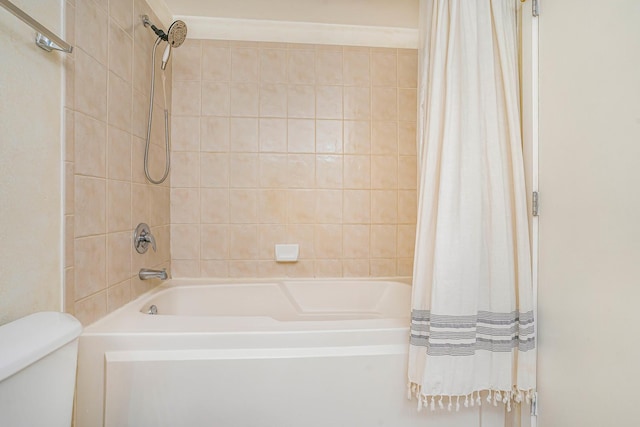 5200 S Ellis Ave Unit 318, Chicago, IL 60615 - bathroom with shower / bathtub combination with curtain