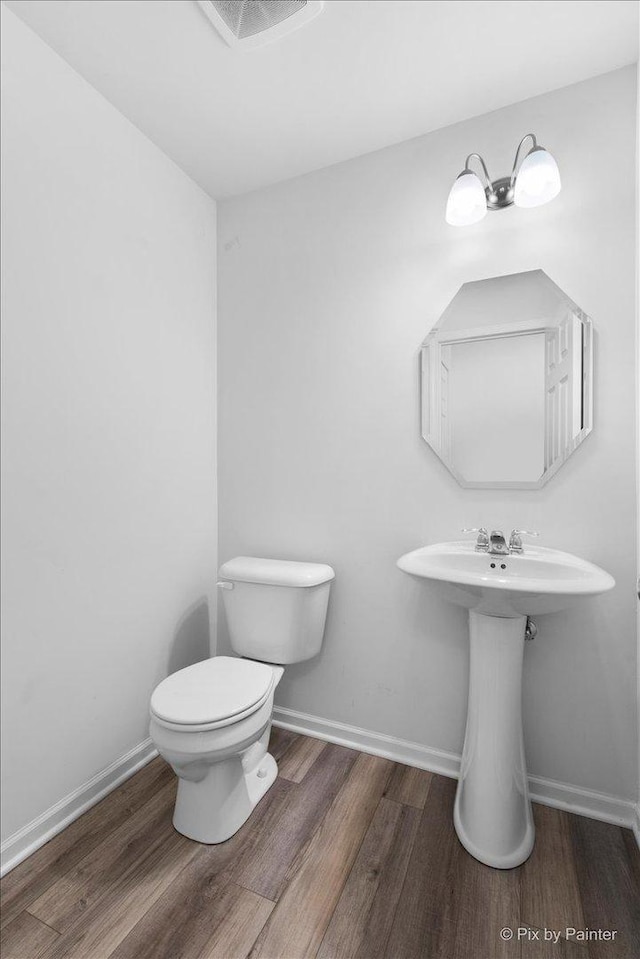 23540 W Bancroft Dr Unit 0, Plainfield, IL 60585 - bathroom with wood finished floors
