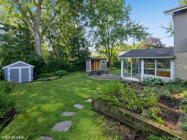 235 S Cedar St, Palatine, IL 60067 - view of grassy yard featuring a storage unit and a sunroom