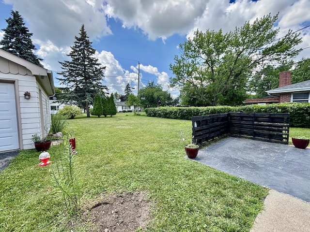 505 Highland St, Belvidere, IL 61008 - view of green lawn featuring a patio