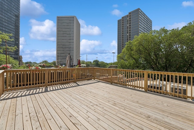 1023 W Balmoral Ave Unit 3A, Chicago, IL 60640 - view of wooden terrace