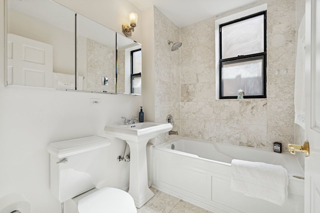 1023 W Balmoral Ave Unit 3A, Chicago, IL 60640 - full bath featuring toilet and shower / bath combination