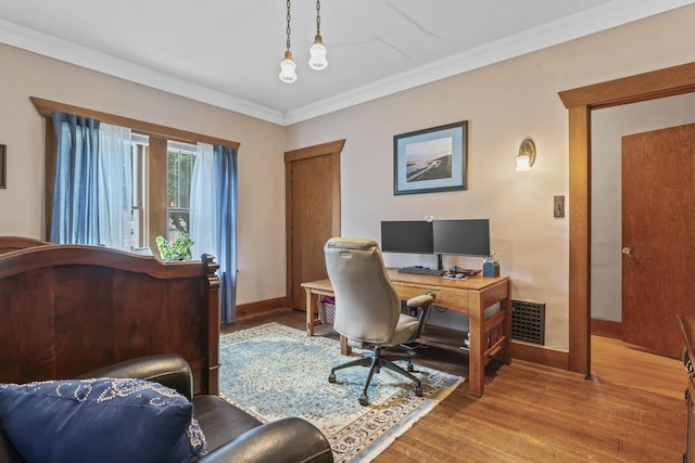 321 W Chebanse Ave, Chebanse, IL 60922 - office area with wood finished floors and crown molding