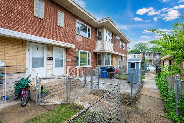 5107 N Springfield Ave Unit B, Chicago, IL 60625 - photo 1