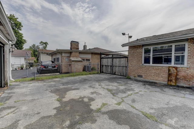 16218 Sussex Ct, Markham, IL 60428 - view of patio / terrace featuring a gate