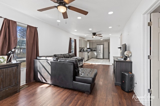 245 N 6th Ave, Kankakee, IL 60901 - living room featuring ceiling fan, light wood-type flooring, and recessed lighting