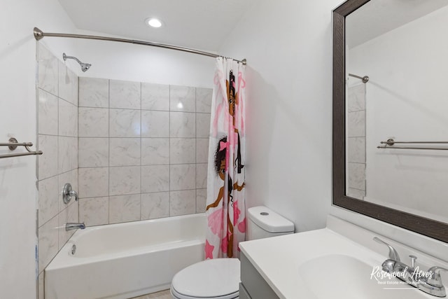 245 N 6th Ave, Kankakee, IL 60901 - full bathroom featuring shower / bath combo, vanity, and recessed lighting
