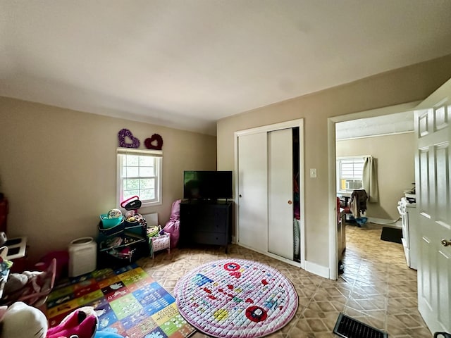 39 Leonard St, Elgin, IL 60123 - view of recreation room