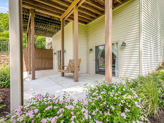 1375 Coven Cir, Davis, IL 61019 - view of patio