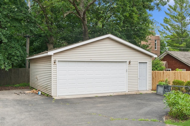 72 Atteridge Rd, Lake Forest, IL 60045 - view of detached garage