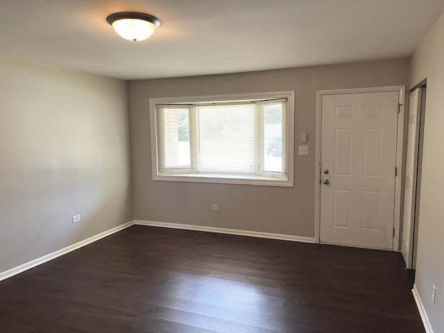548 Landau Rd, University Park, IL 60484 - foyer with dark wood finished floors and baseboards