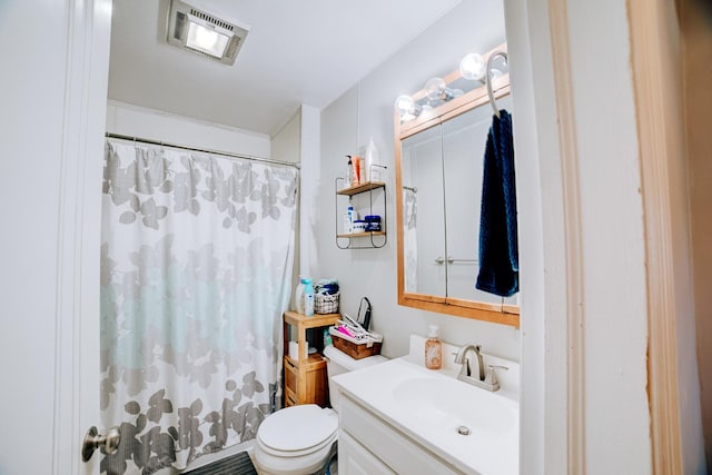 240 E 3rd Ave, Clifton, IL 60927 - bathroom with vanity and a shower with shower curtain