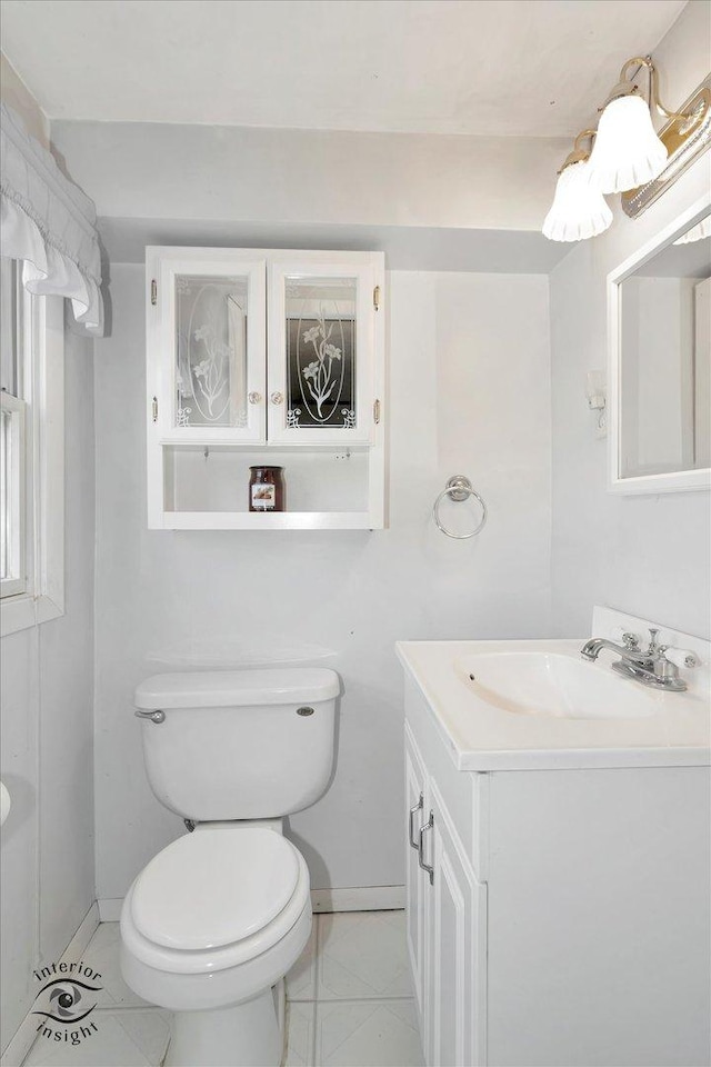 7235 174th Pl, Tinley Park, IL 60477 - bathroom featuring vanity and toilet
