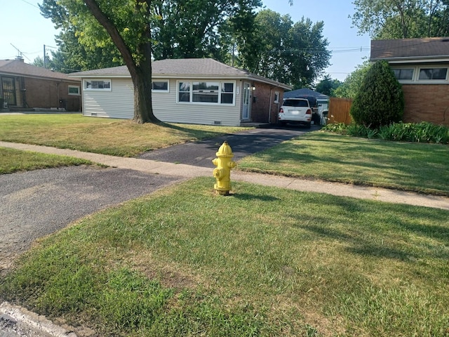 3114 W 163rd St, Markham, IL 60428 - ranch-style home featuring asphalt driveway and a front yard
