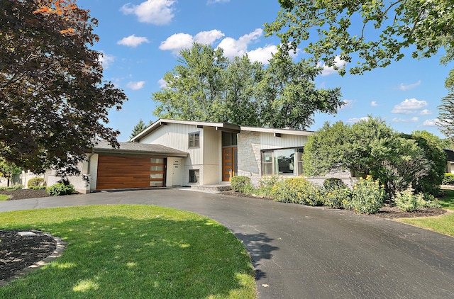 12932 S Comanche Dr, Palos Heights, IL 60463 - photo 1