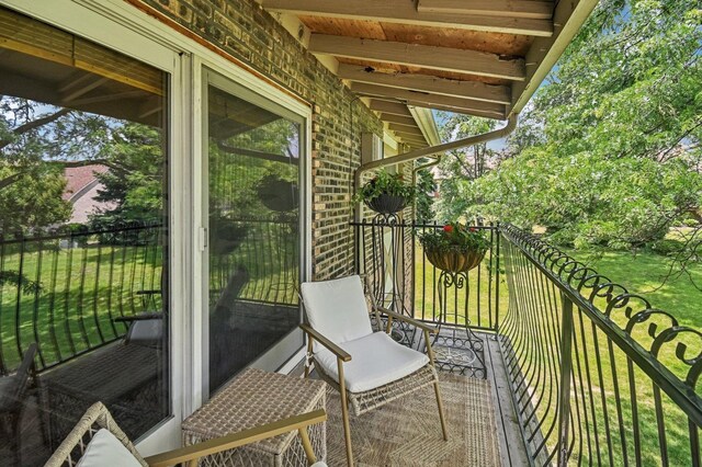 9S240 Lake Dr Unit 17-207B, Willowbrook, IL 60527 - view of balcony