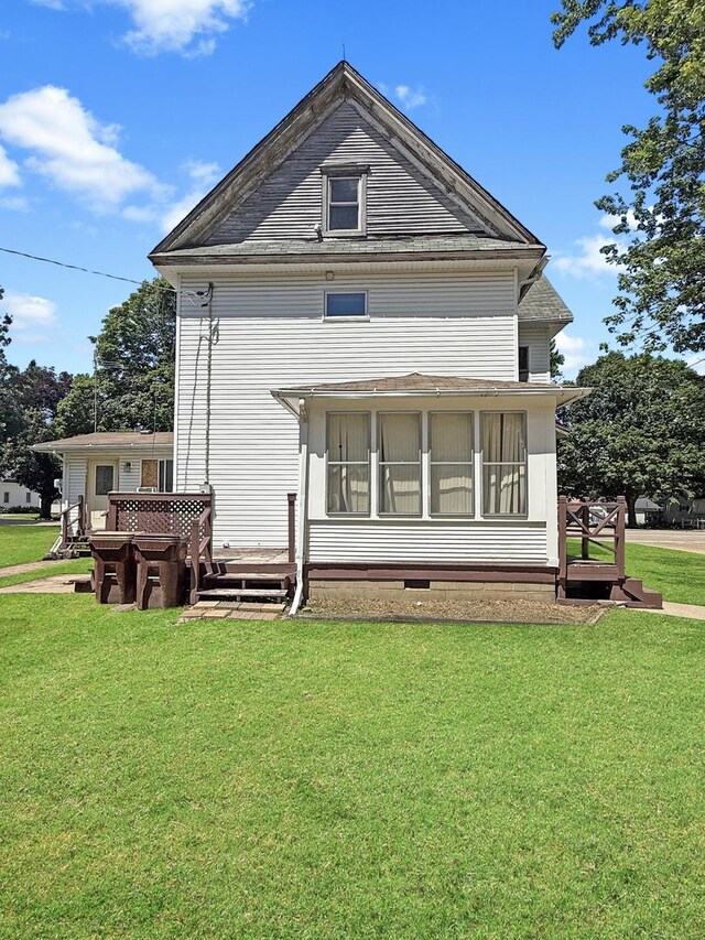 401 S Chestnut St, Shannon, IL 61078 - rear view of property with a yard and crawl space