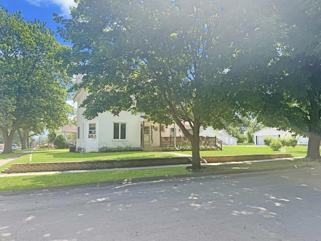 401 S Chestnut St, Shannon, IL 61078 - obstructed view of property featuring a front yard