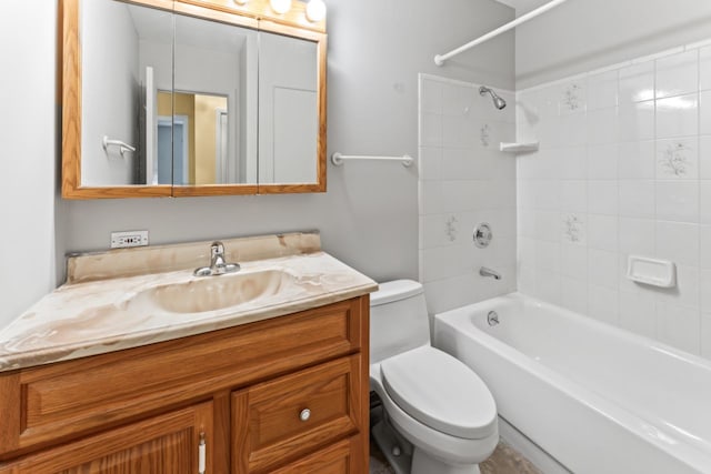 57 Kenilworth Ave, Elk Grove Village, IL 60007 - full bathroom with vanity and washtub / shower combination