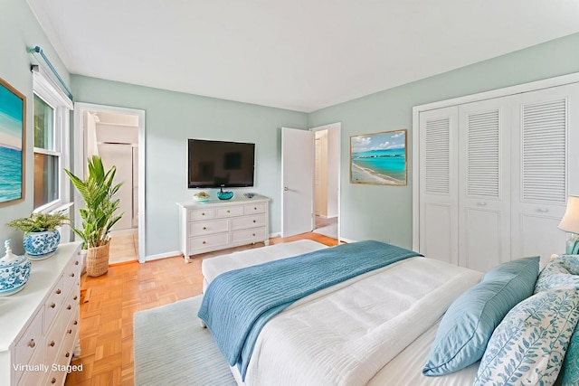 57 Kenilworth Ave, Elk Grove Village, IL 60007 - bedroom with a closet and baseboards