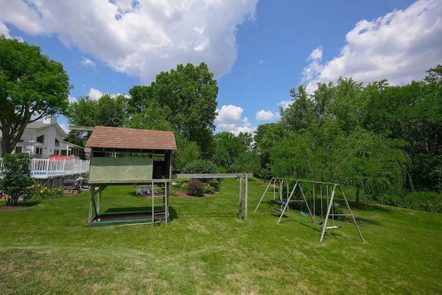 10S125 Springbrook Dr, Naperville, IL 60565 - view of green lawn with a playground
