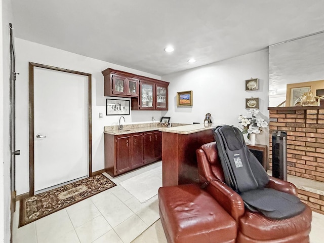 1607 Parkside Ct, Freeport, IL 61032 - indoor wet bar featuring recessed lighting