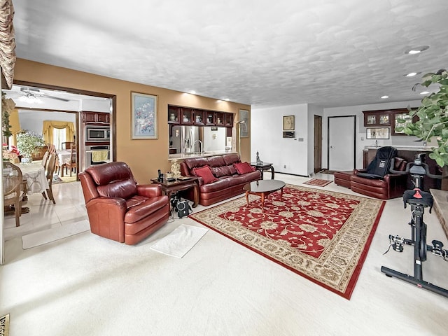 1607 Parkside Ct, Freeport, IL 61032 - living area with a ceiling fan