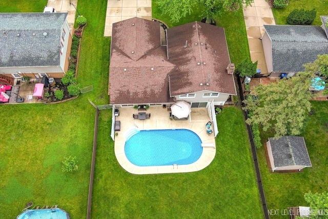 636 Cambridge Dr, Schaumburg, IL 60193 - aerial view of a pool