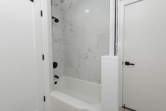 5848 N Drake Ave, Chicago, IL 60659 - bathroom featuring shower / washtub combination