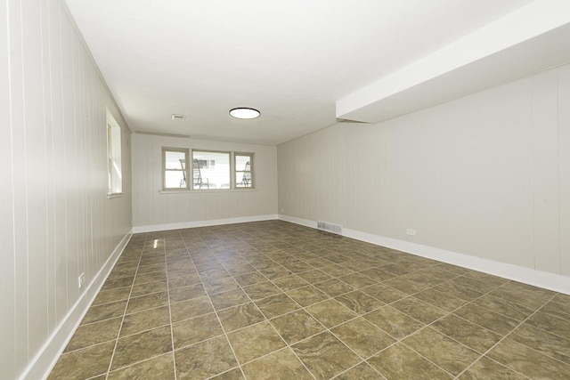 5848 N Drake Ave, Chicago, IL 60659 - empty room featuring baseboards