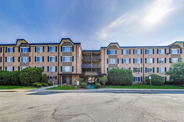 1227 S Old Wilke Rd Unit 304, Arlington Heights, IL 60005 - view of apartment building / complex