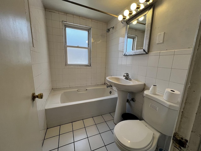 103 Morris St, Bellwood, IL 60104 - bathroom featuring tile walls, shower / bath combination, and tile patterned flooring