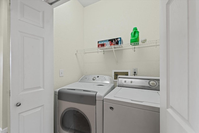 3718 Thornhill Dr Unit 0, Champaign, IL 61822 - laundry room with washer and dryer