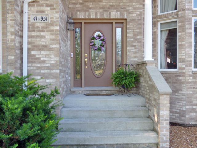 41W951 Hunters Hill Dr, Saint Charles, IL 60175 - property entrance featuring brick siding