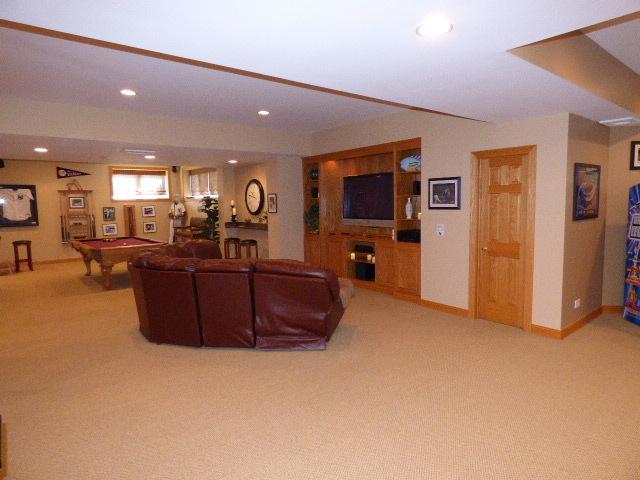 41W951 Hunters Hill Dr, Saint Charles, IL 60175 - carpeted living area with recessed lighting and pool table