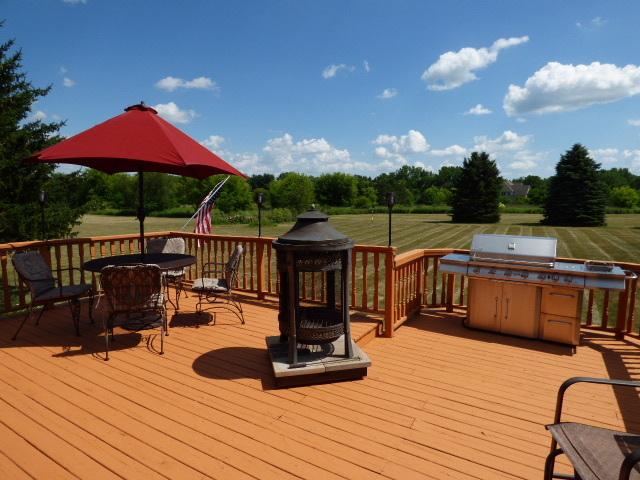 41W951 Hunters Hill Dr, Saint Charles, IL 60175 - wooden terrace with outdoor dining area