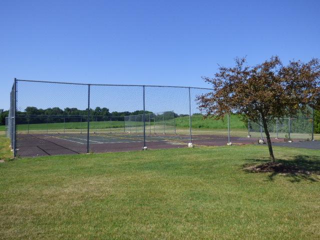 41W951 Hunters Hill Dr, Saint Charles, IL 60175 - view of tennis court