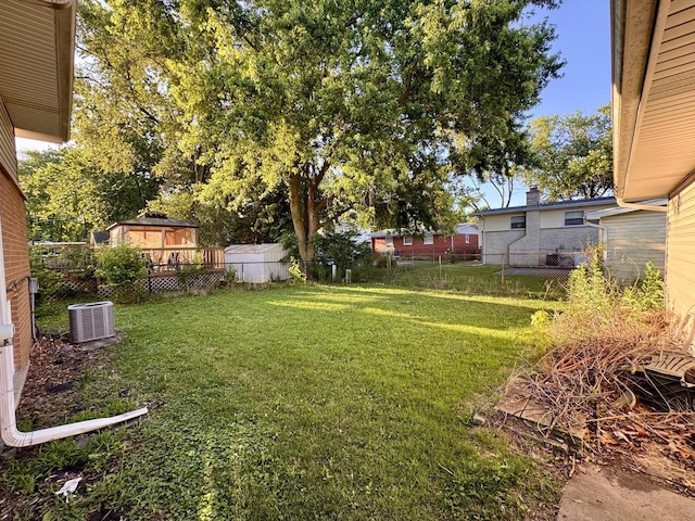 900 W Strieff Ln, Glenwood, IL 60425 - view of fenced yard