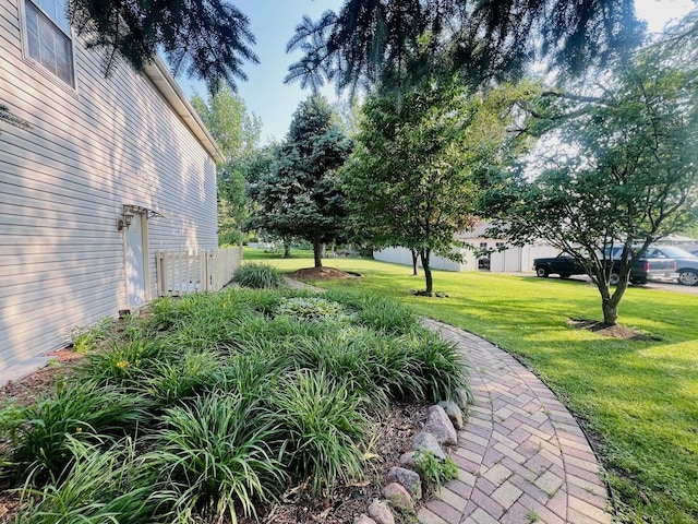 1858 David Ave, Joliet, IL 60433 - view of grassy yard