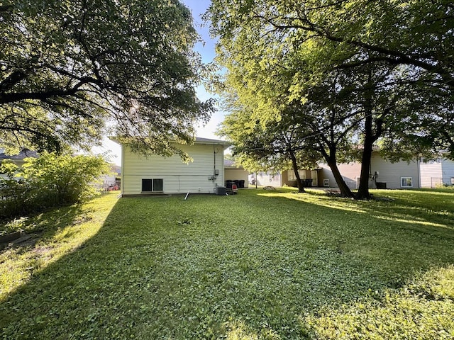 15542 S Park Ave, South Holland, IL 60473 - view of green lawn