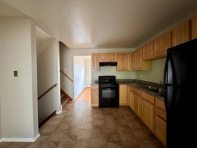 15542 S Park Ave, South Holland, IL 60473 - kitchen with black appliances and under cabinet range hood