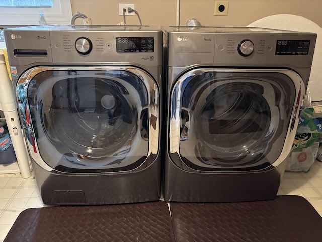 16529 Edgewood Dr, Plainfield, IL 60586 - laundry room featuring separate washer and dryer